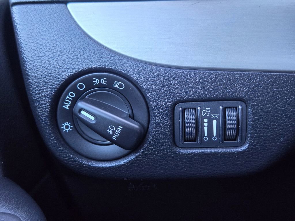 Used 2019 Dodge Grand Caravan GT image 21