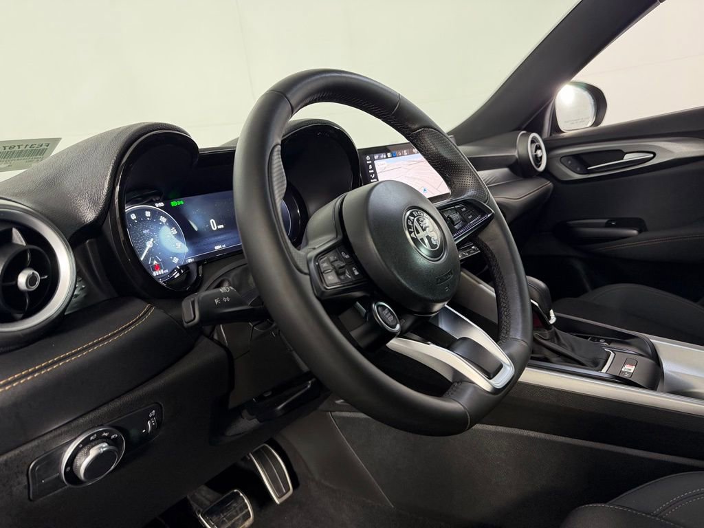 Used 2025 Alfa Romeo Tonale image 21