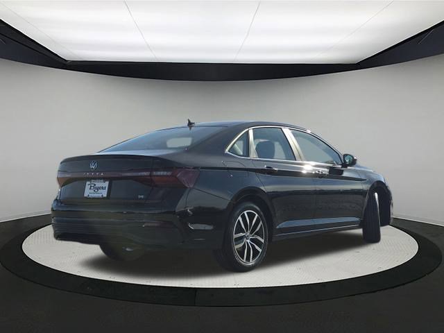 New 2026 Volkswagen Jetta SE image 7