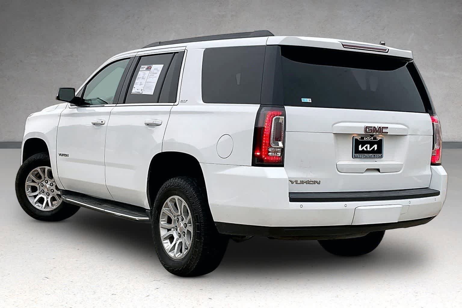 Used 2017 GMC Yukon SLT AWD/4WD image 4