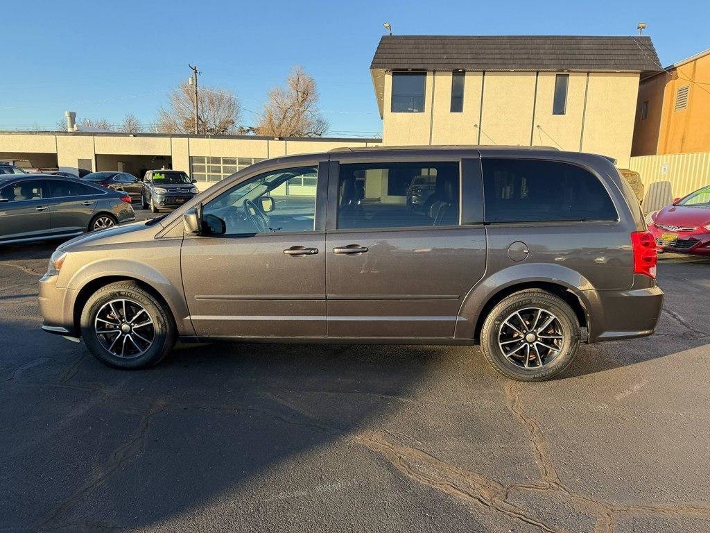 Used 2016 Dodge Grand Caravan R/T FWD image 2