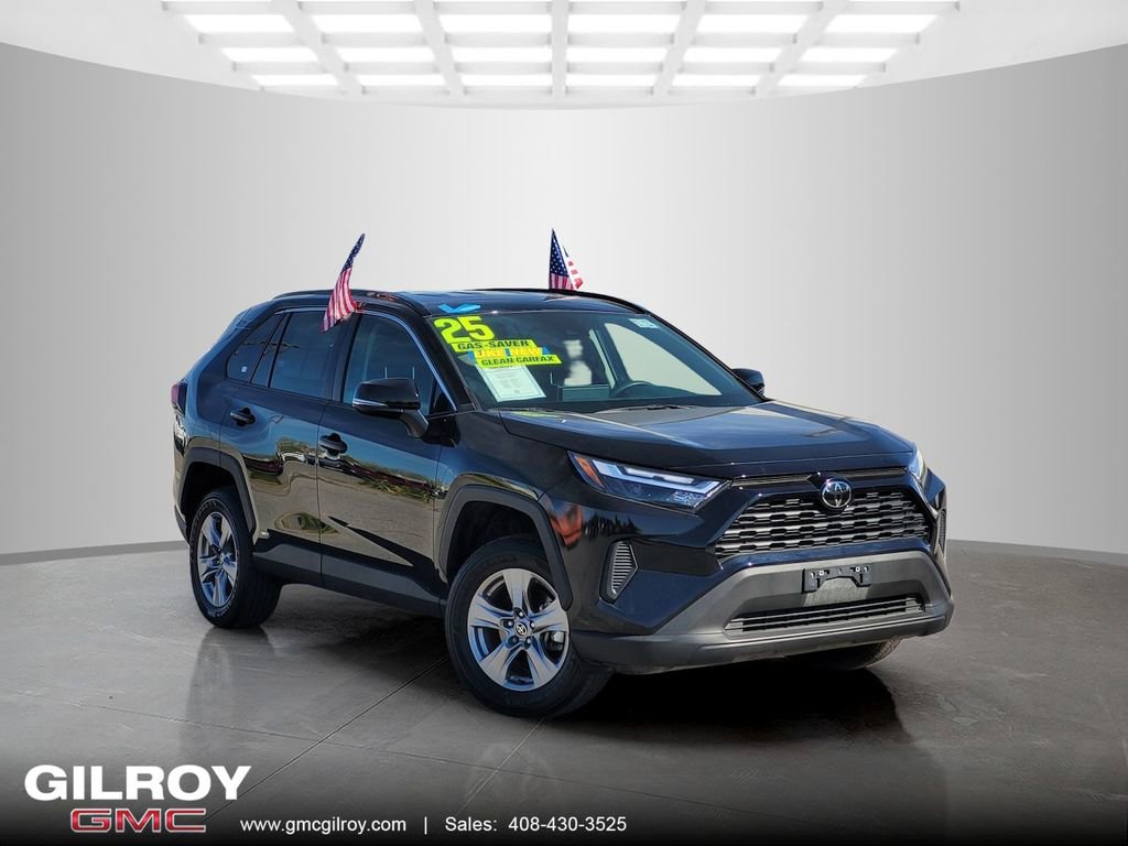 Used 2025 Toyota RAV4 XLE image 1