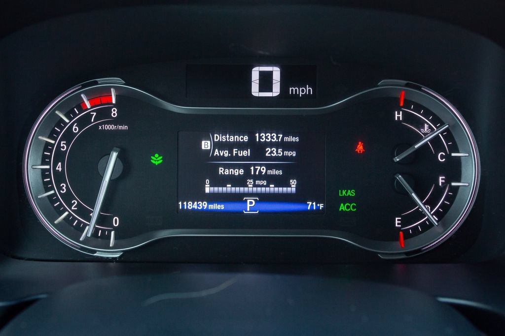 Certified 2017 Honda Pilot Touring image 3