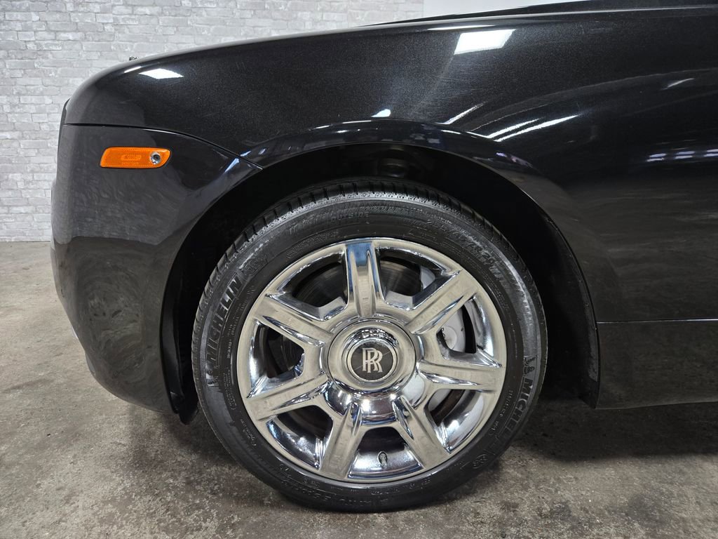Used 2015 Rolls-Royce Wraith RWD image 55