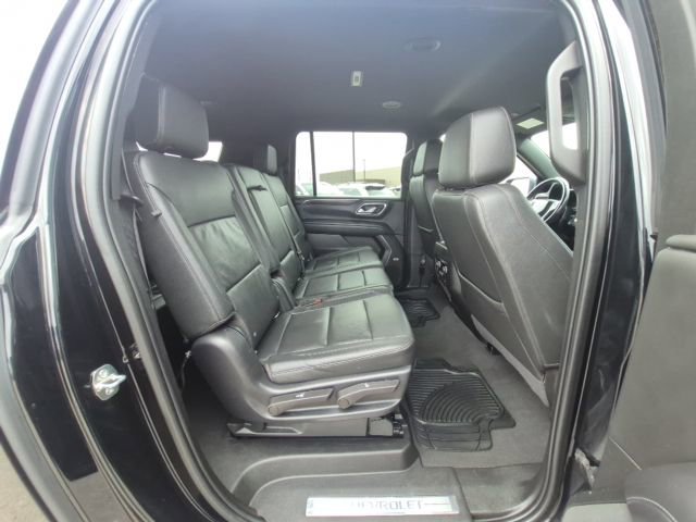 Used 2022 Chevrolet Suburban LT AWD/4WD image 14