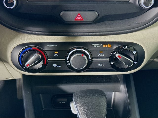 Certified 2023 Kia Soul LX w/ LX Technology Package FWD image 15