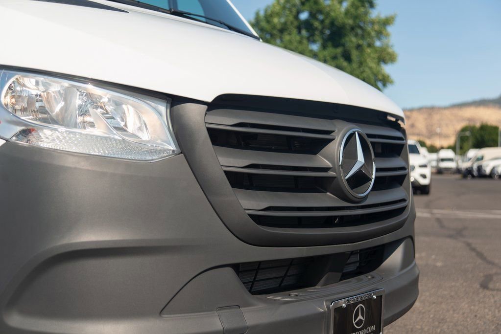 Used 2024 Mercedes-Benz Sprinter 144 Cargo image 15