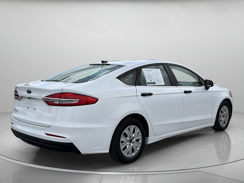 Used 2019 Ford Fusion S FWD image 3