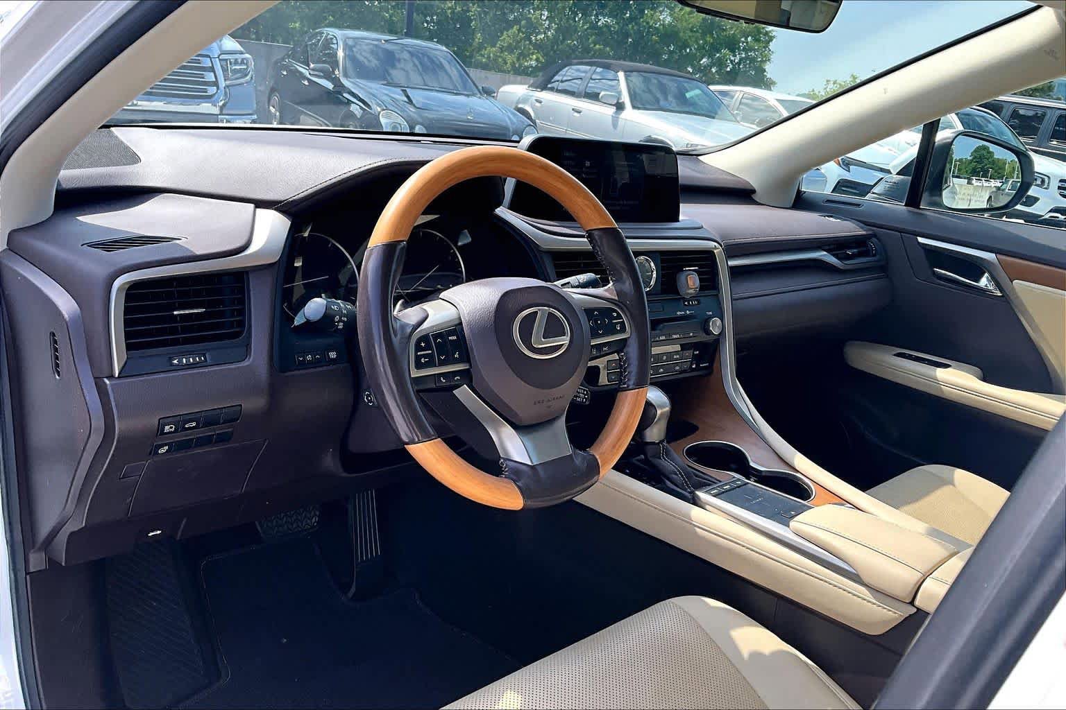 Used 2020 Lexus RX 350 FWD w/ Premium Package image 16