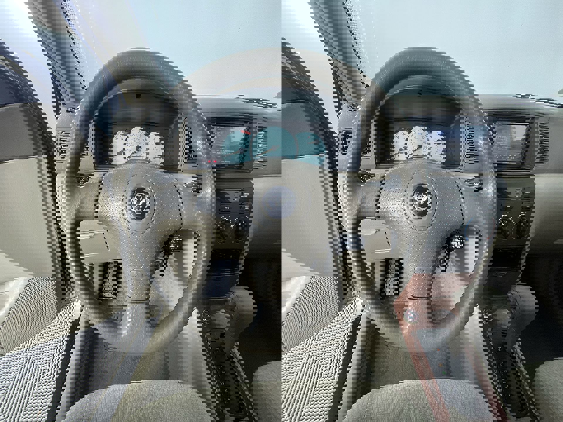 Used 2004 Toyota Corolla LE image 15