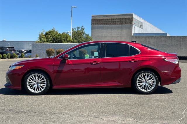 Certified 2018 Toyota Camry XLE w/ Audio Package FWD image 9