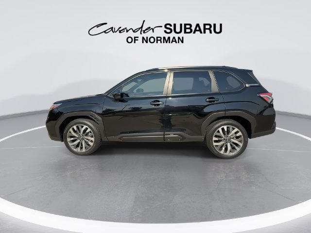 Used 2025 Subaru Forester Touring AWD/4WD image 5