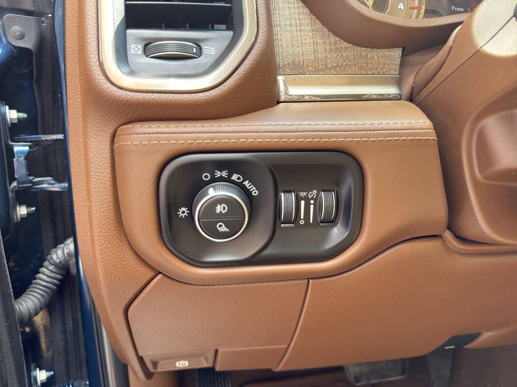 Used 2019 RAM 3500 Limited AWD/4WD image 18