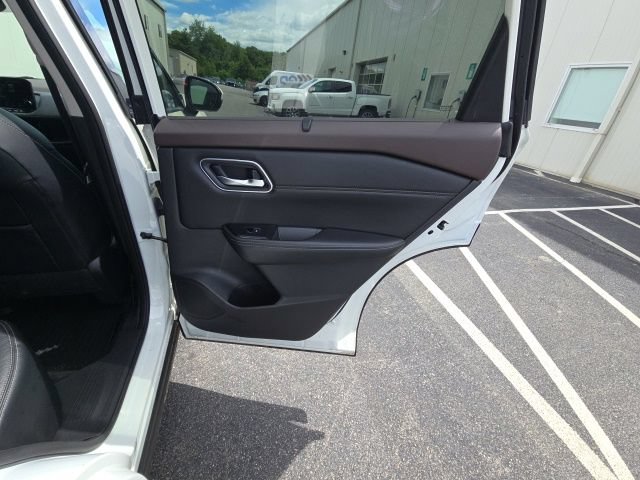 Used 2021 Nissan Rogue SL w/ Premium Package AWD/4WD image 23