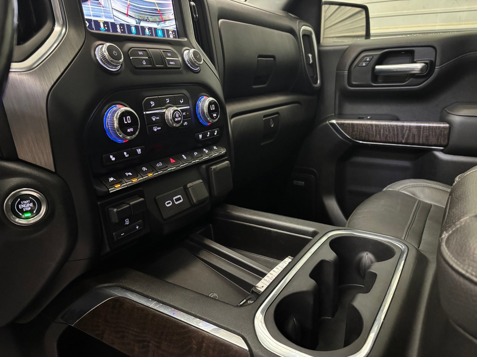 Used 2021 GMC Sierra 1500 Denali w/ Denali Ultimate Package AWD/4WD image 22