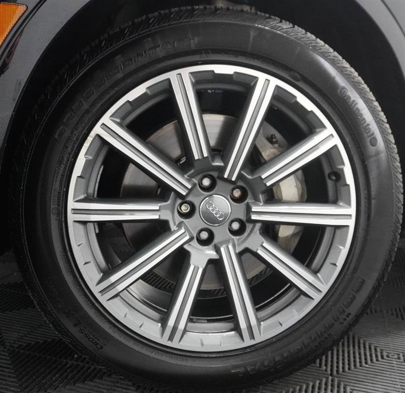 Used 2018 Audi Q7 3.0T Premium Plus w/ Premium Plus Package AWD/4WD image 3