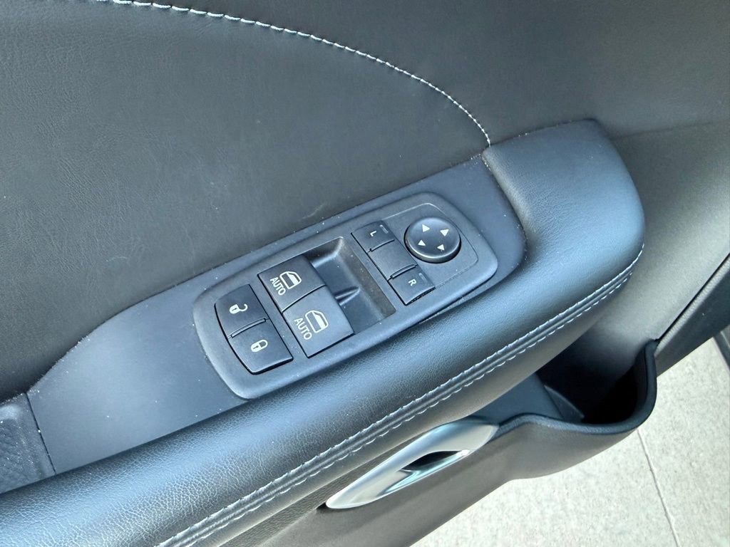 Used 2023 Dodge Challenger R/T w/ T/A Package image 15