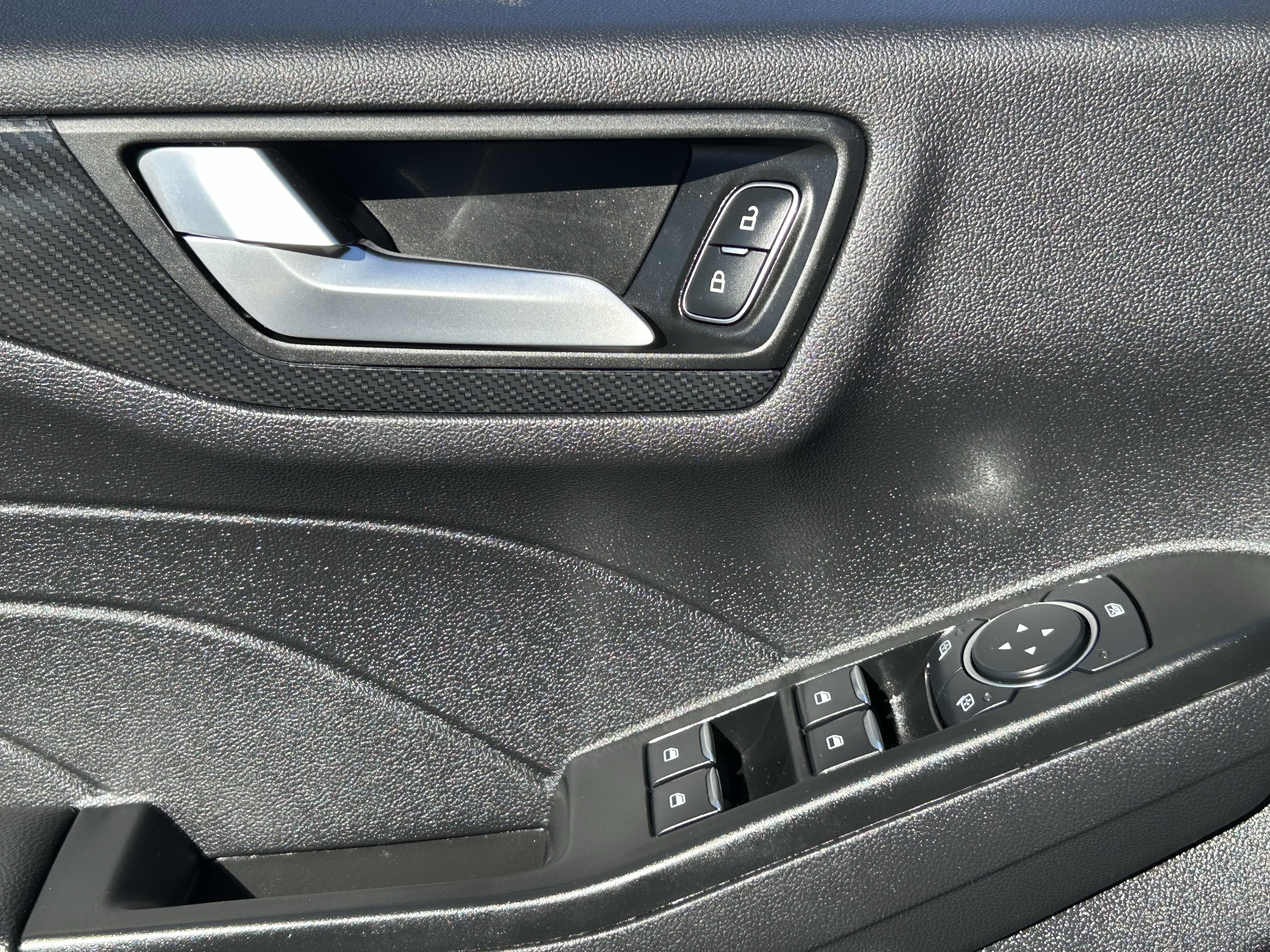 Used 2025 Ford Escape ST-Line image 21