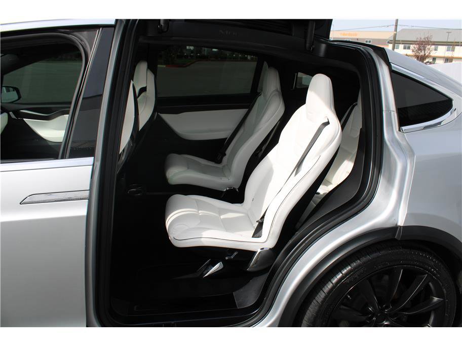 Used 2016 Tesla Model X 90D image 11