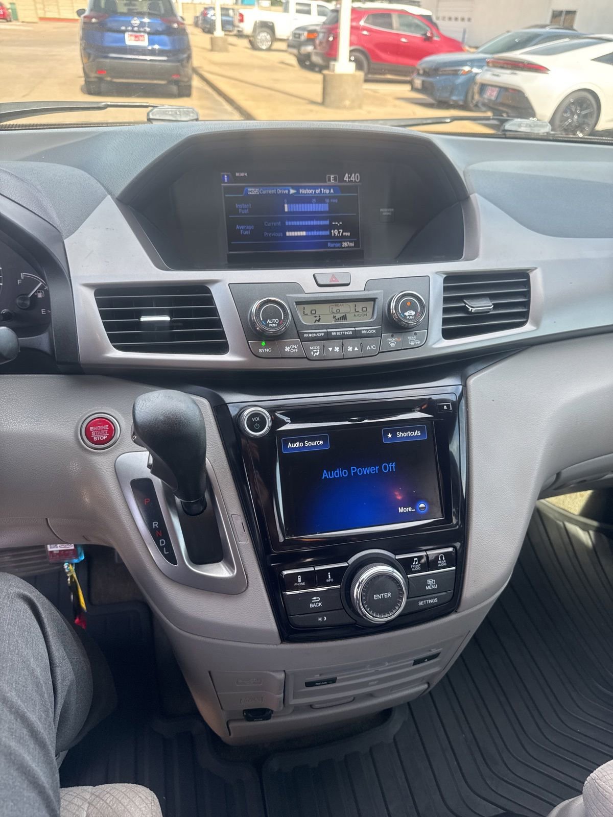 Used 2017 Honda Odyssey SE image 11