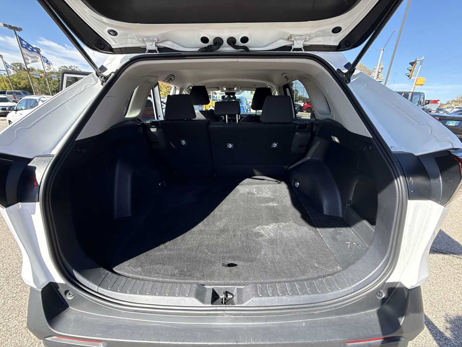 Used 2025 Toyota RAV4 LE AWD/4WD image 23