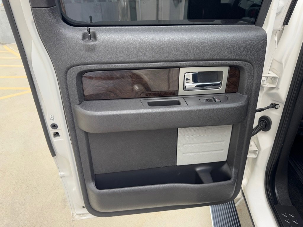 Used 2014 Ford F150 Platinum image 24