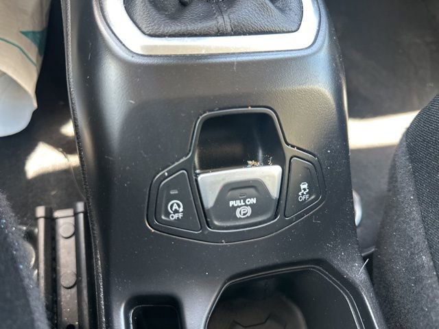 Used 2023 Jeep Renegade Latitude AWD/4WD image 22