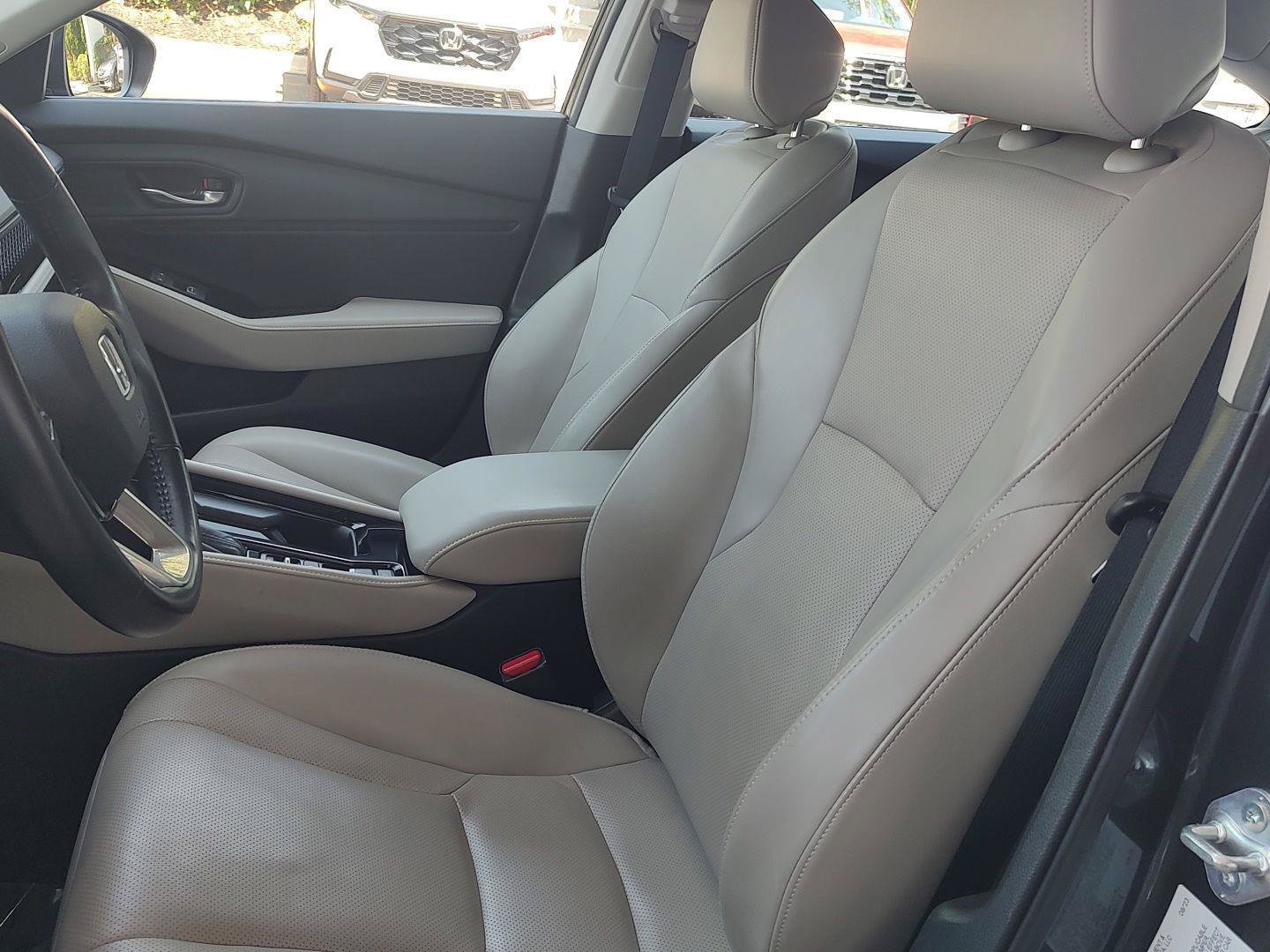 Used 2023 Honda Accord Touring image 2