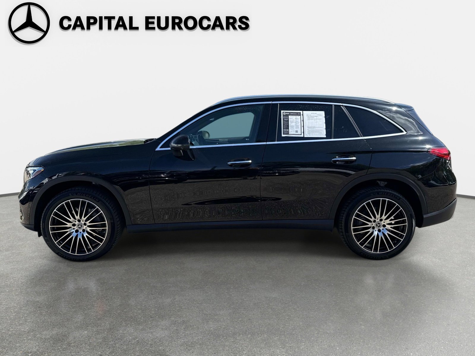 Certified 2025 Mercedes-Benz GLC 300 image 8