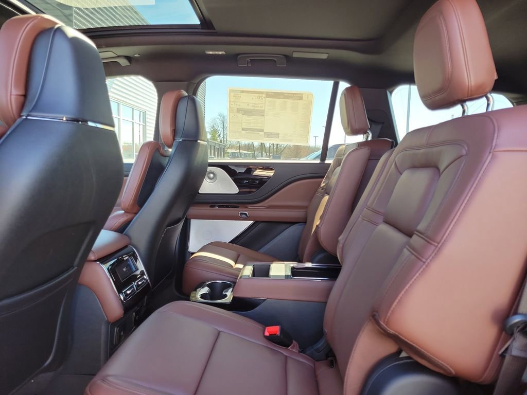 New 2026 Lincoln Aviator Reserve image 14