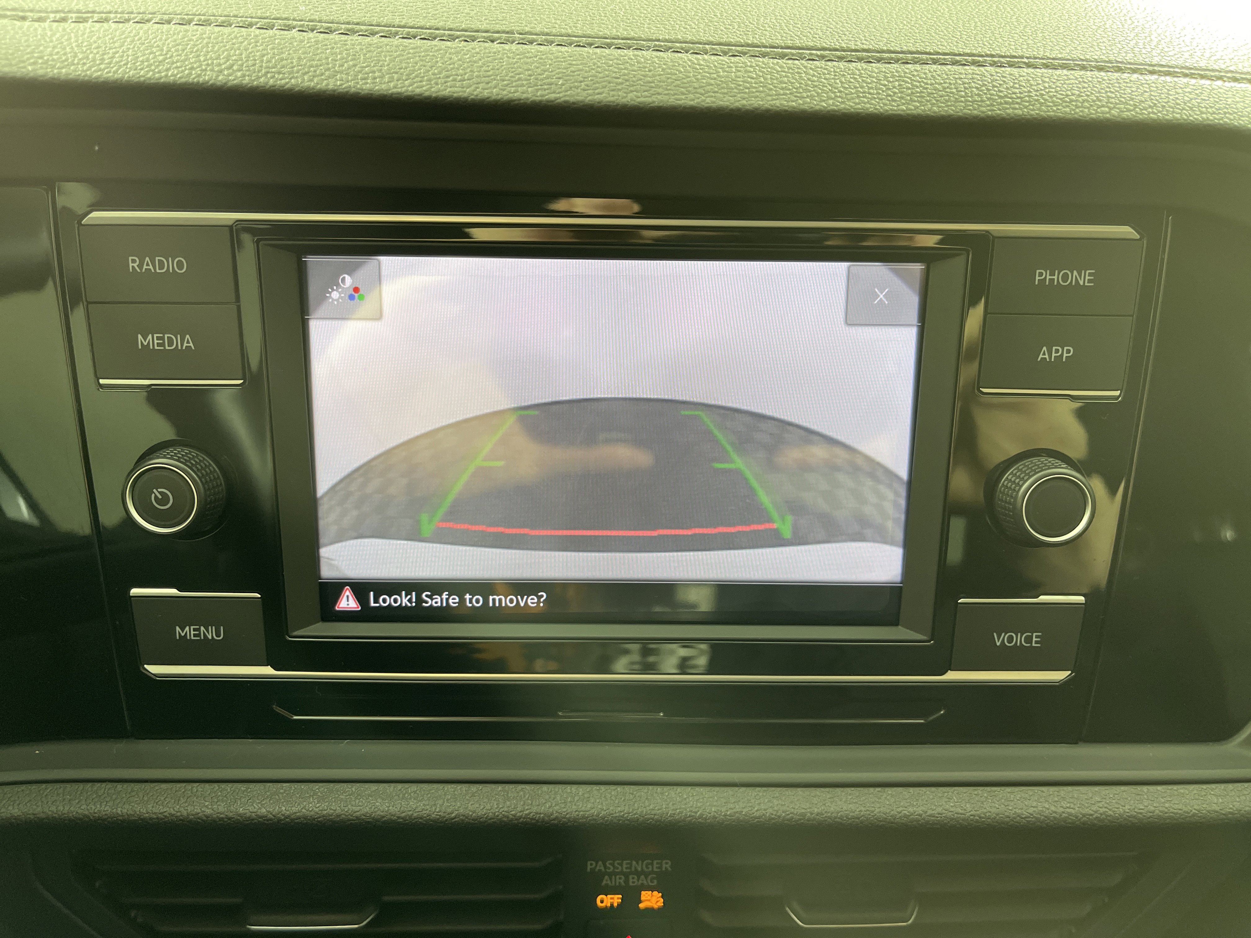 Used 2024 Volkswagen Jetta SE w/ Panoramic Sunroof Package image 22