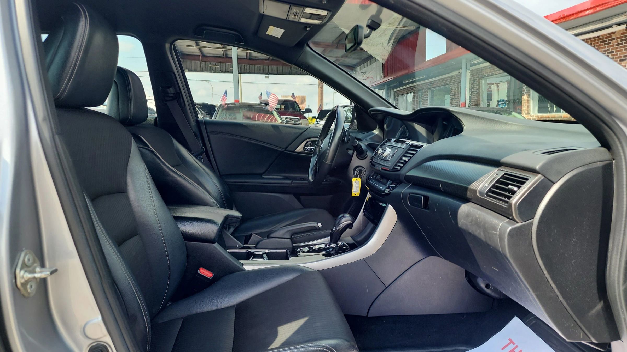 Used 2017 Honda Accord Sport image 6