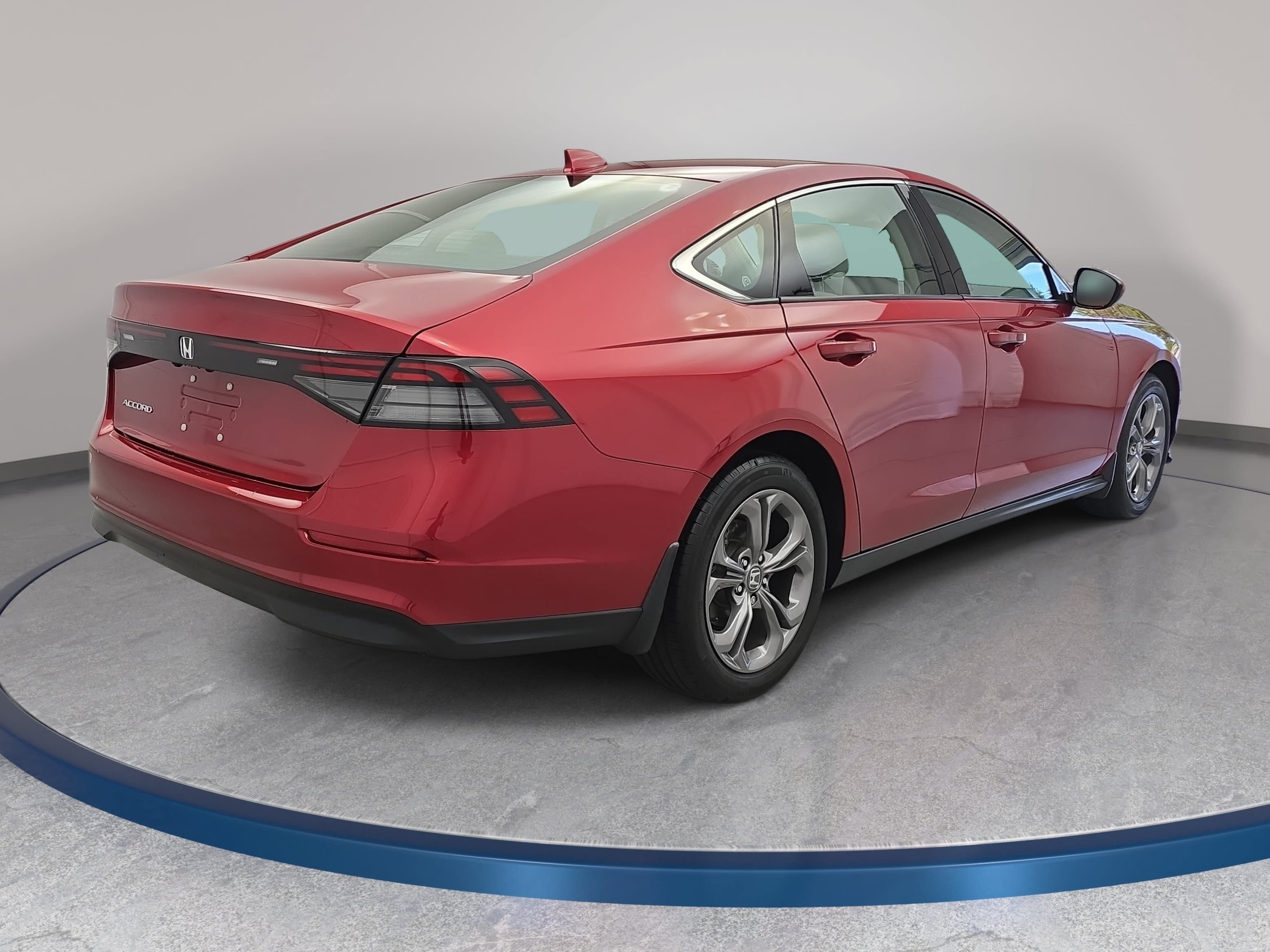Used 2024 Honda Accord EX image 5