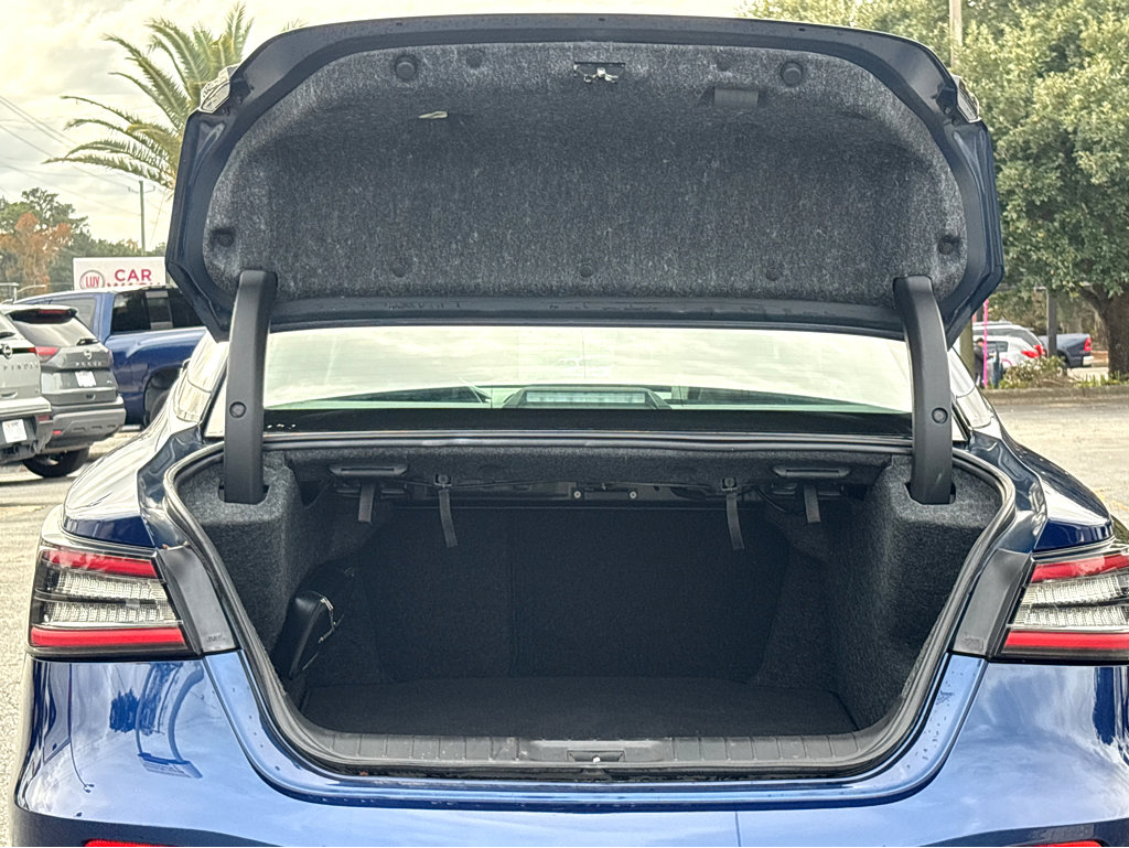 Used 2023 Nissan Maxima SV w/ Floor Mat Group image 26