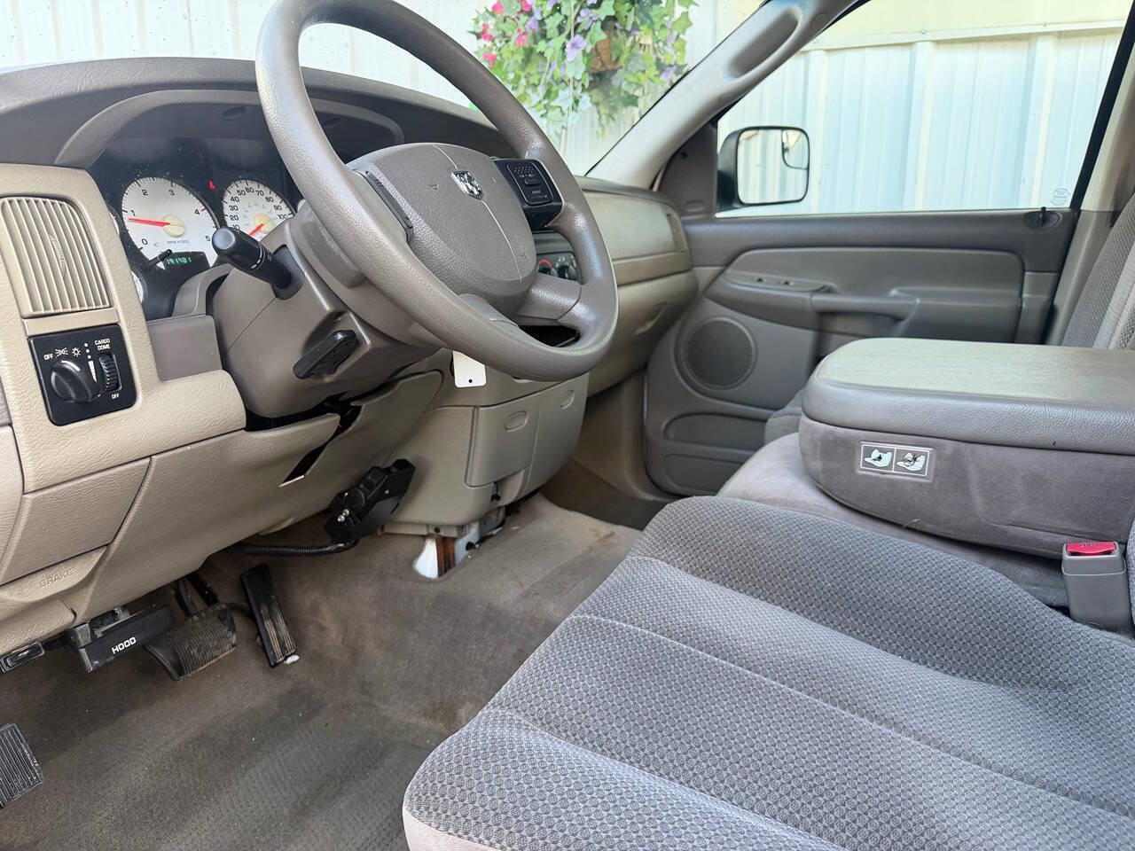 Used 2004 Dodge Ram 2500 Truck SLT w/ Trailer Tow Group image 11