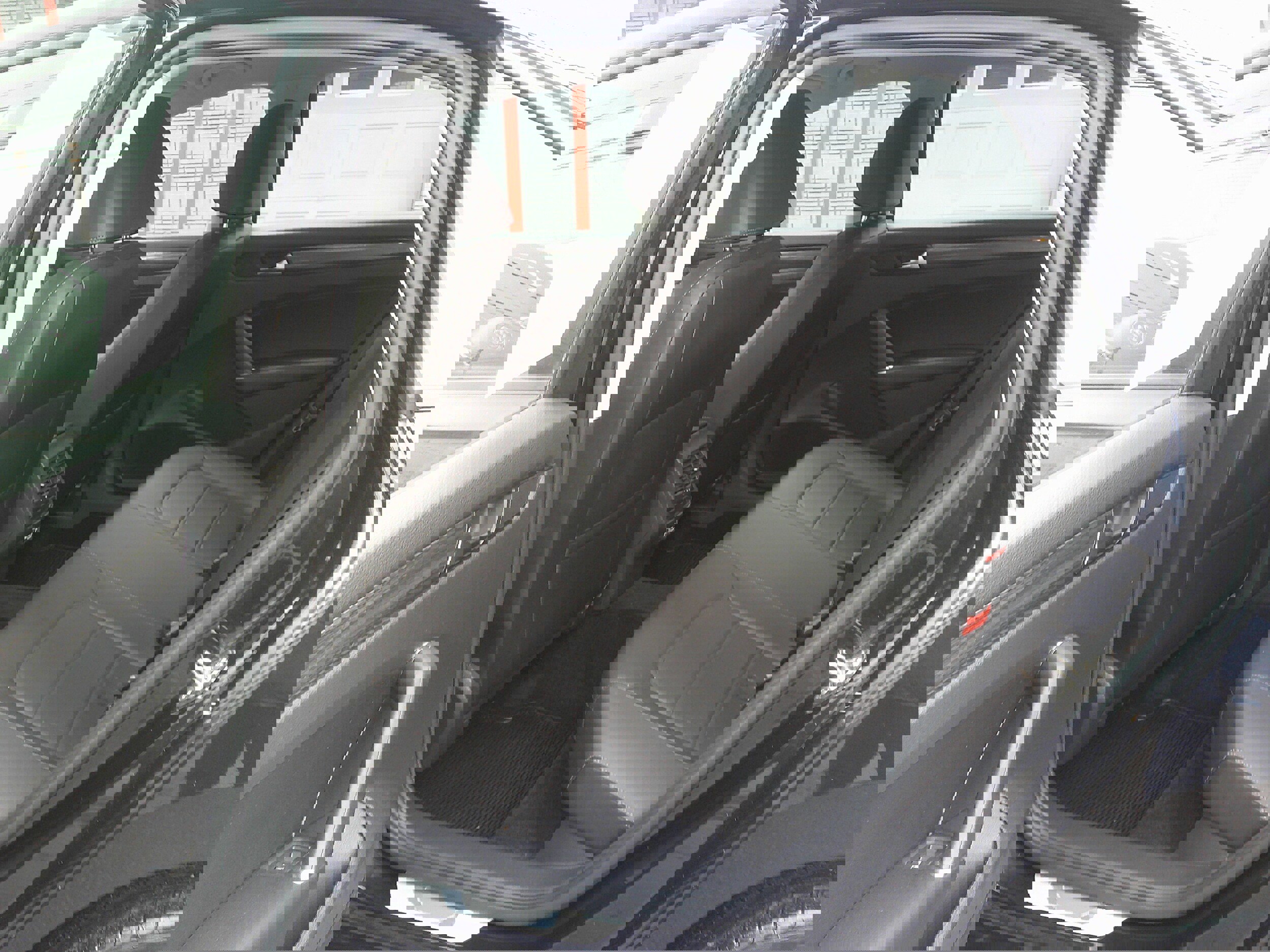 Used 2020 Volkswagen Passat 2.0T R-Line image 18