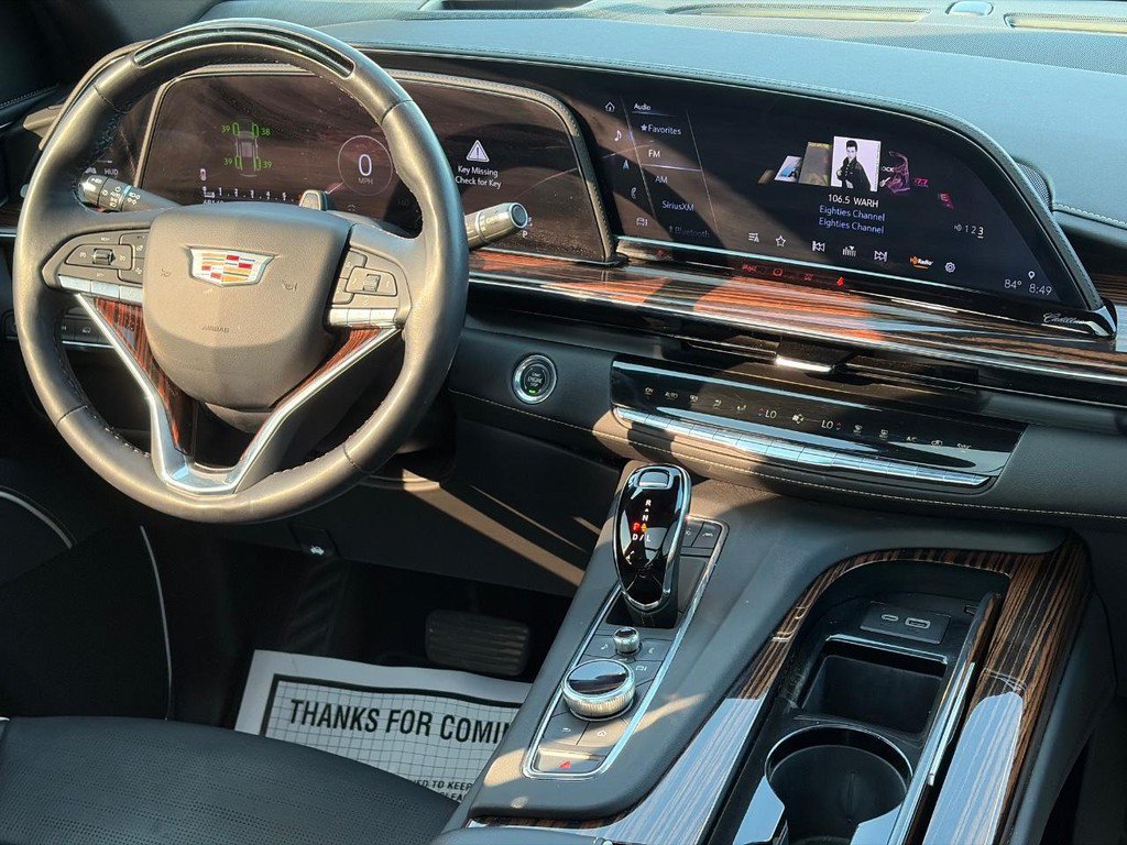 Used 2023 Cadillac Escalade Premium Luxury AWD/4WD image 13