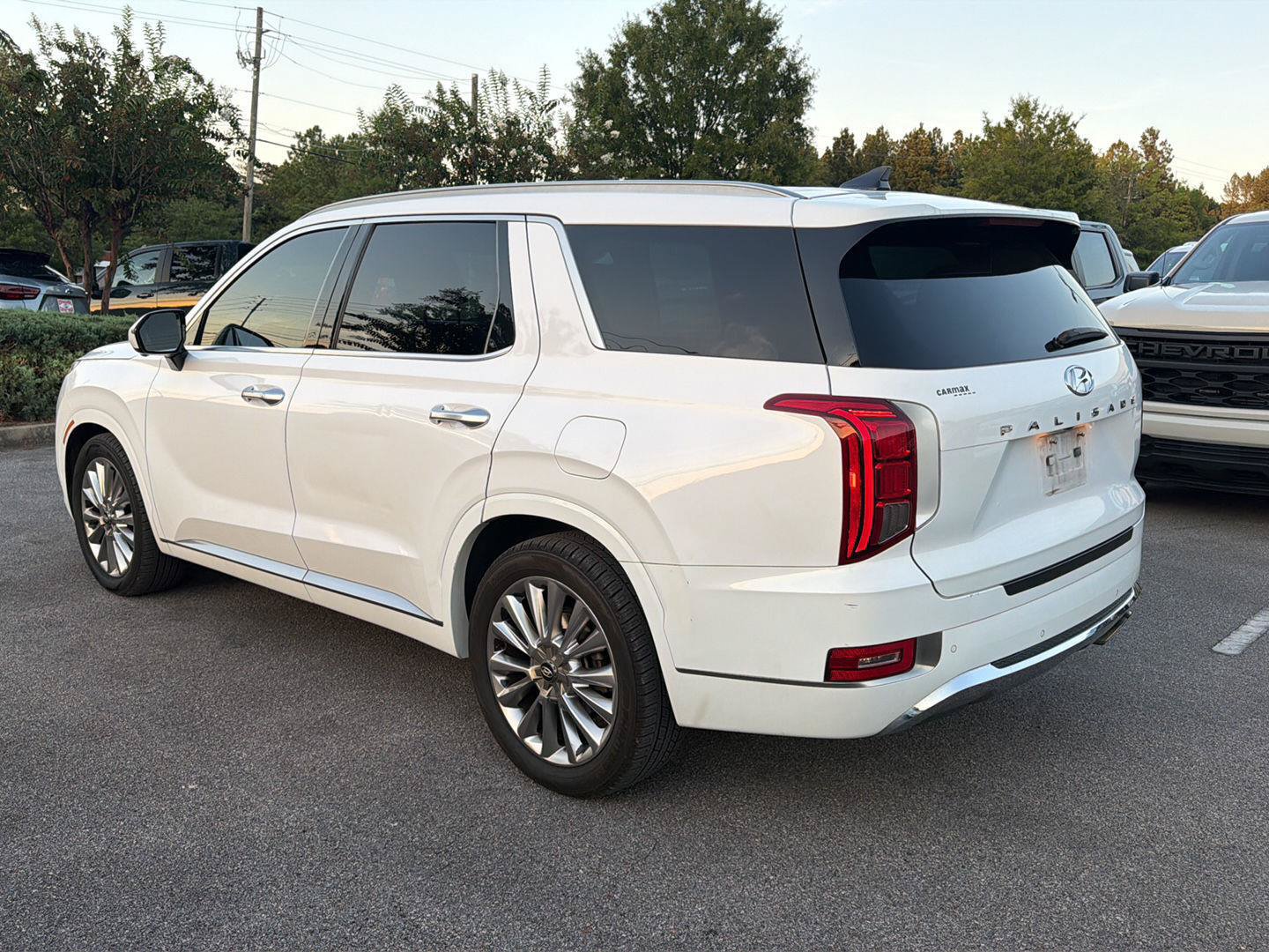 Used 2020 Hyundai Palisade Limited FWD image 2