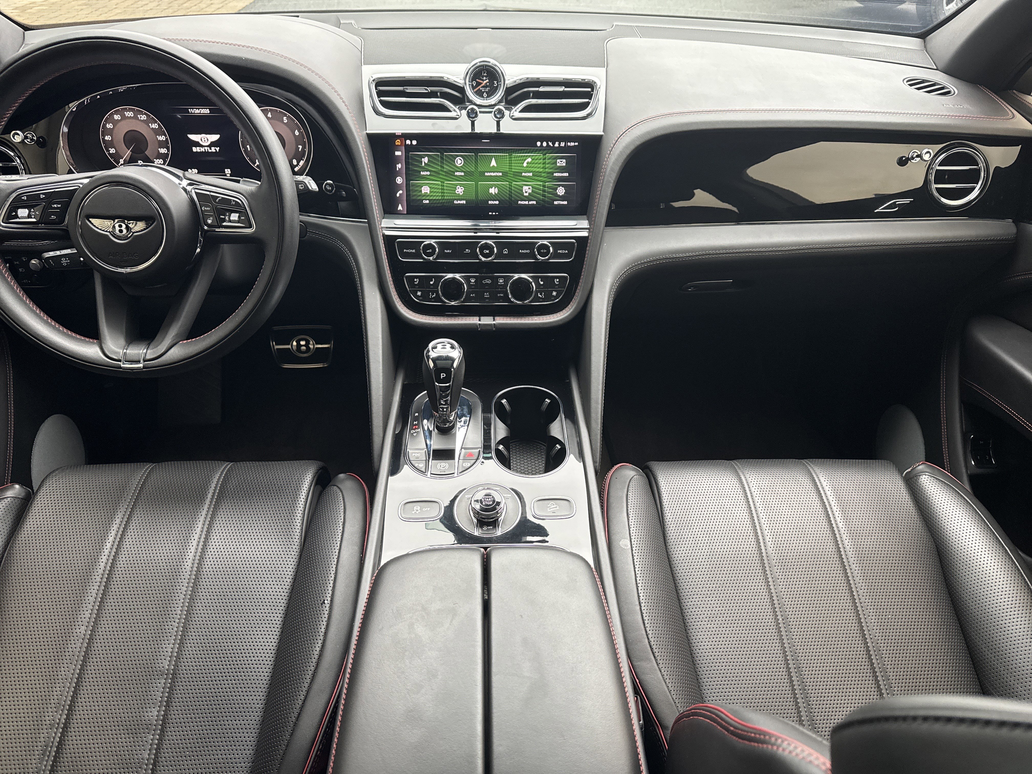 Used 2022 Bentley Bentayga image 4