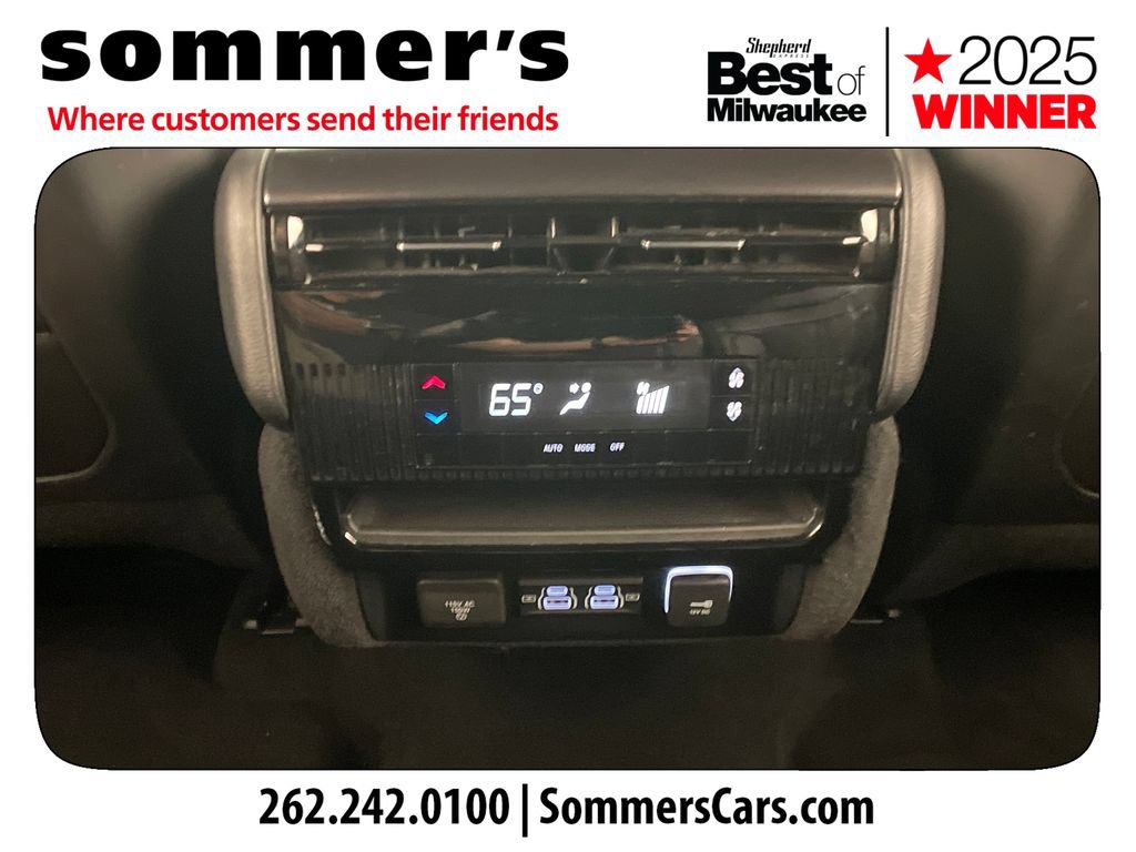 Used 2023 Jeep Wagoneer 4WD image 23