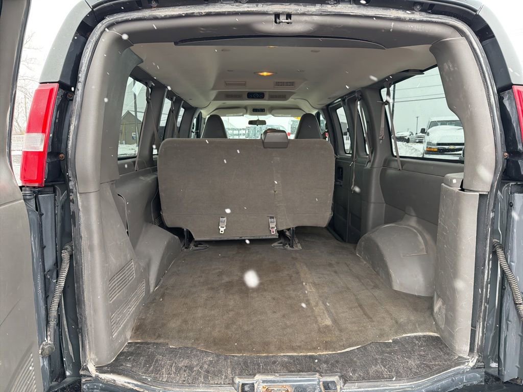 Used 2017 Chevrolet Express 2500 LS image 24