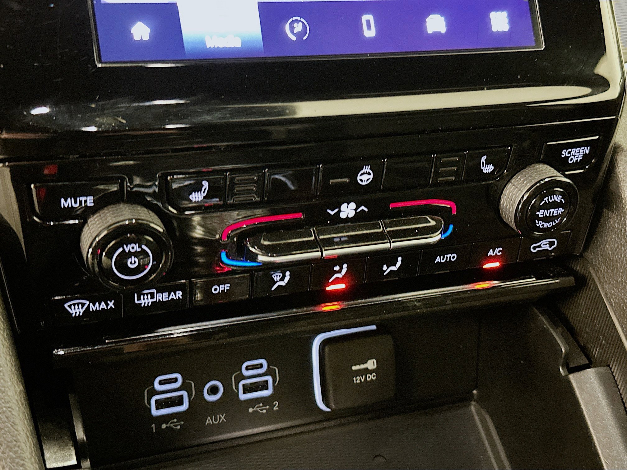 Used 2024 Jeep Grand Cherokee L Laredo image 23