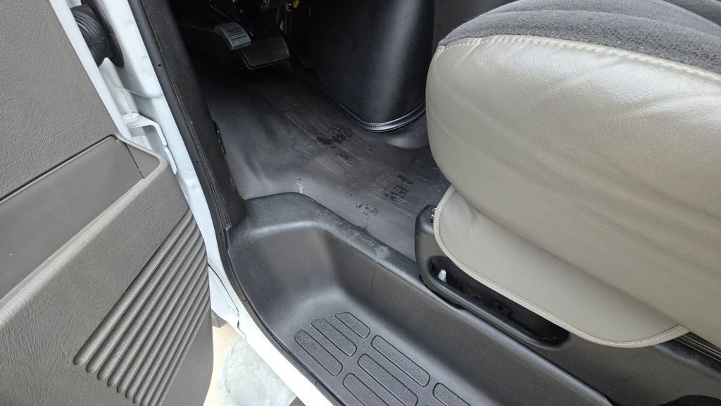 Used 2024 GMC Savana 2500 w/ Driver Convenience Package image 19