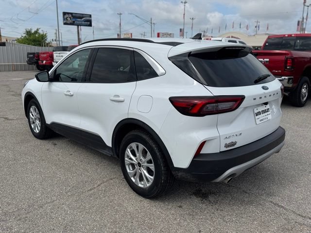 Used 2024 Ford Escape Active w/ Tech Pack #1 FWD image 4