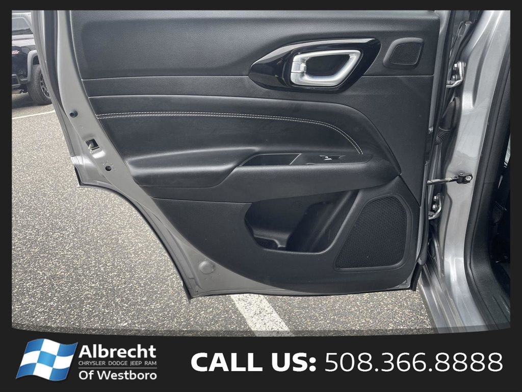 Used 2023 Jeep Compass High Altitude AWD/4WD image 14