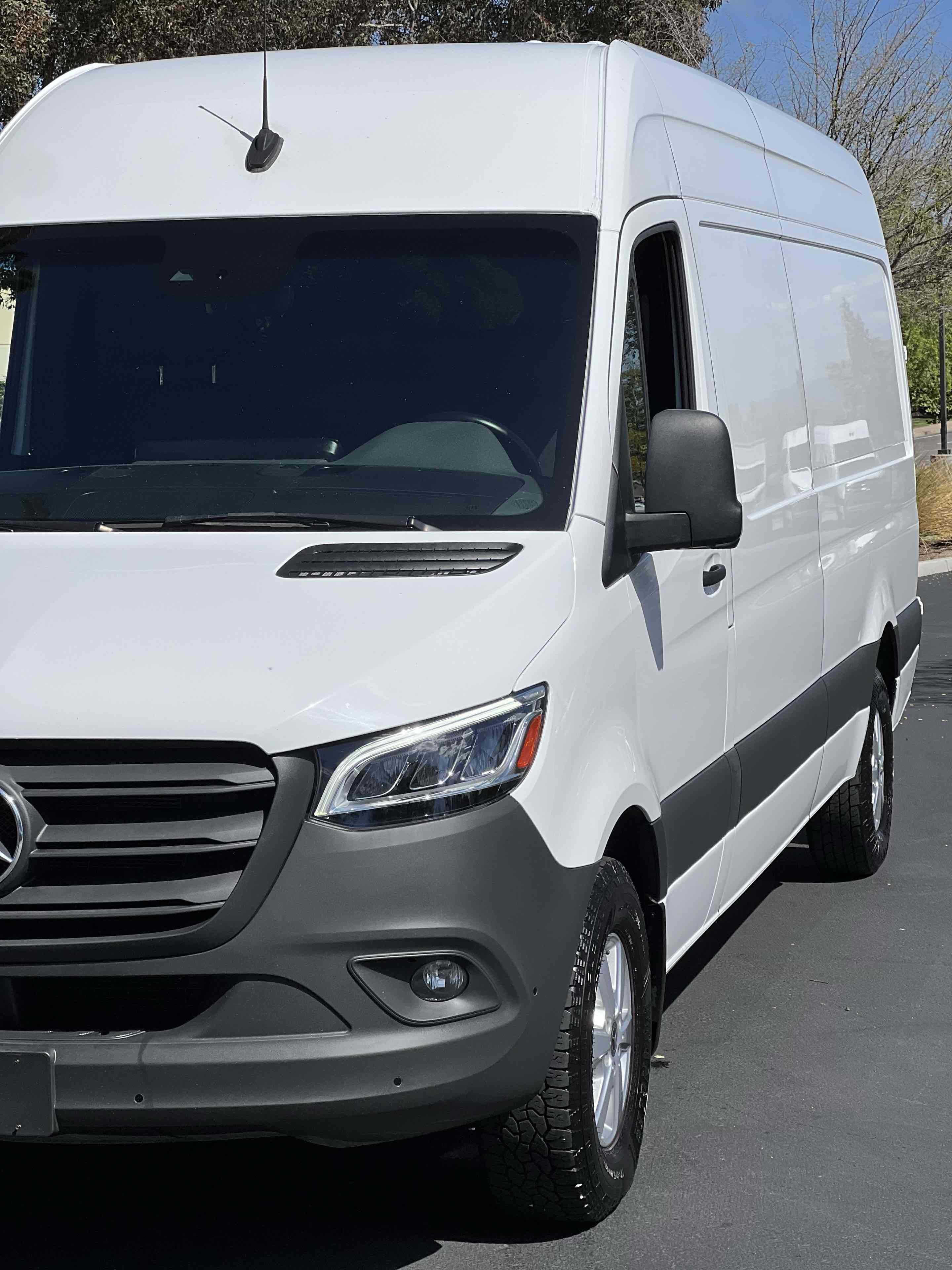 Used 2024 Mercedes-Benz Sprinter 2500 image 44