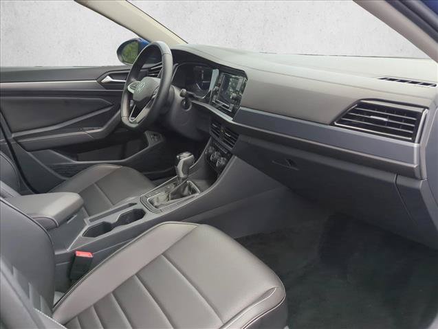 Certified 2023 Volkswagen Jetta SE w/ Panoramic Sunroof Package FWD image 22