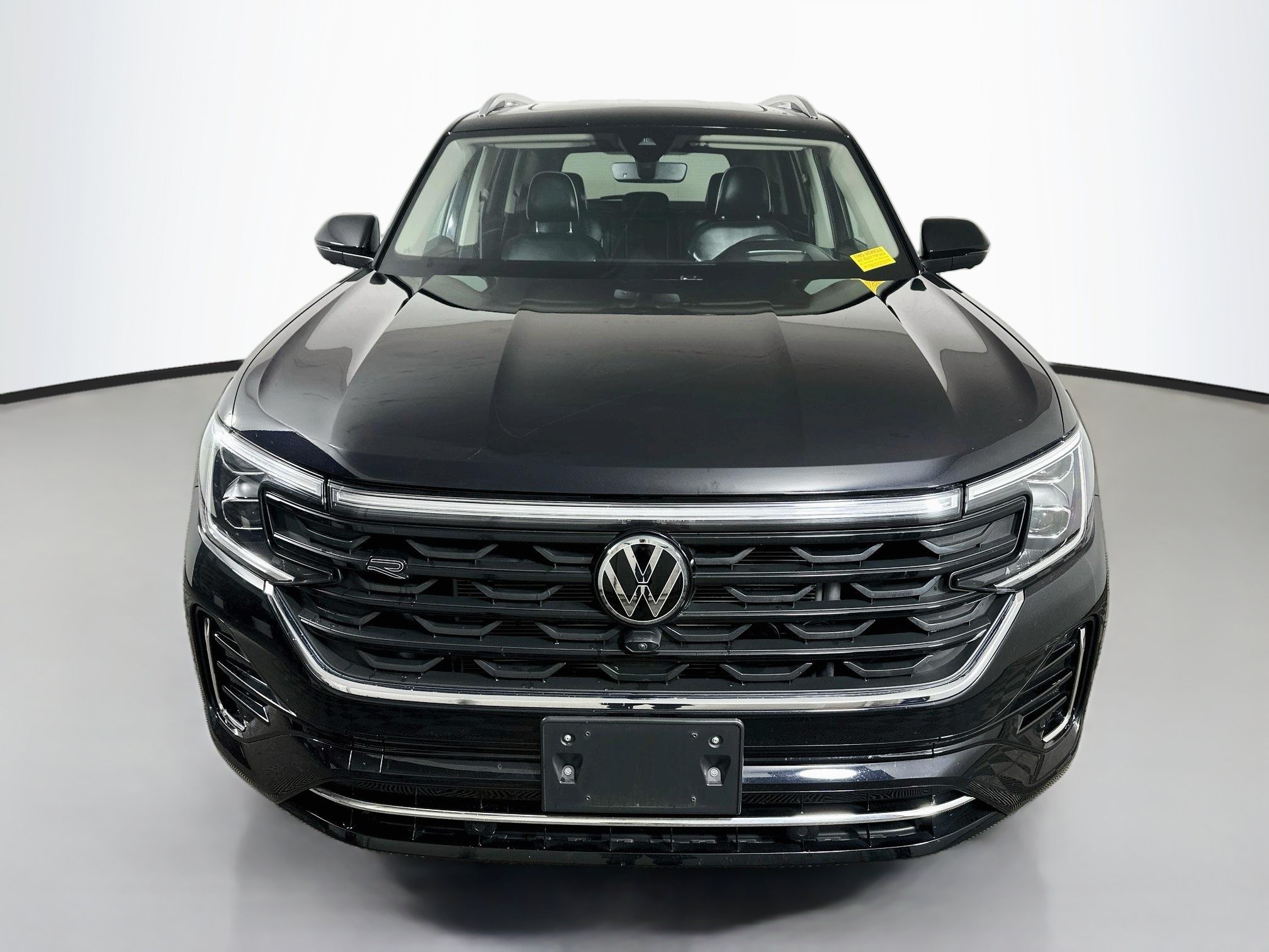 Used 2024 Volkswagen Atlas SEL Premium R-Line AWD/4WD image 2