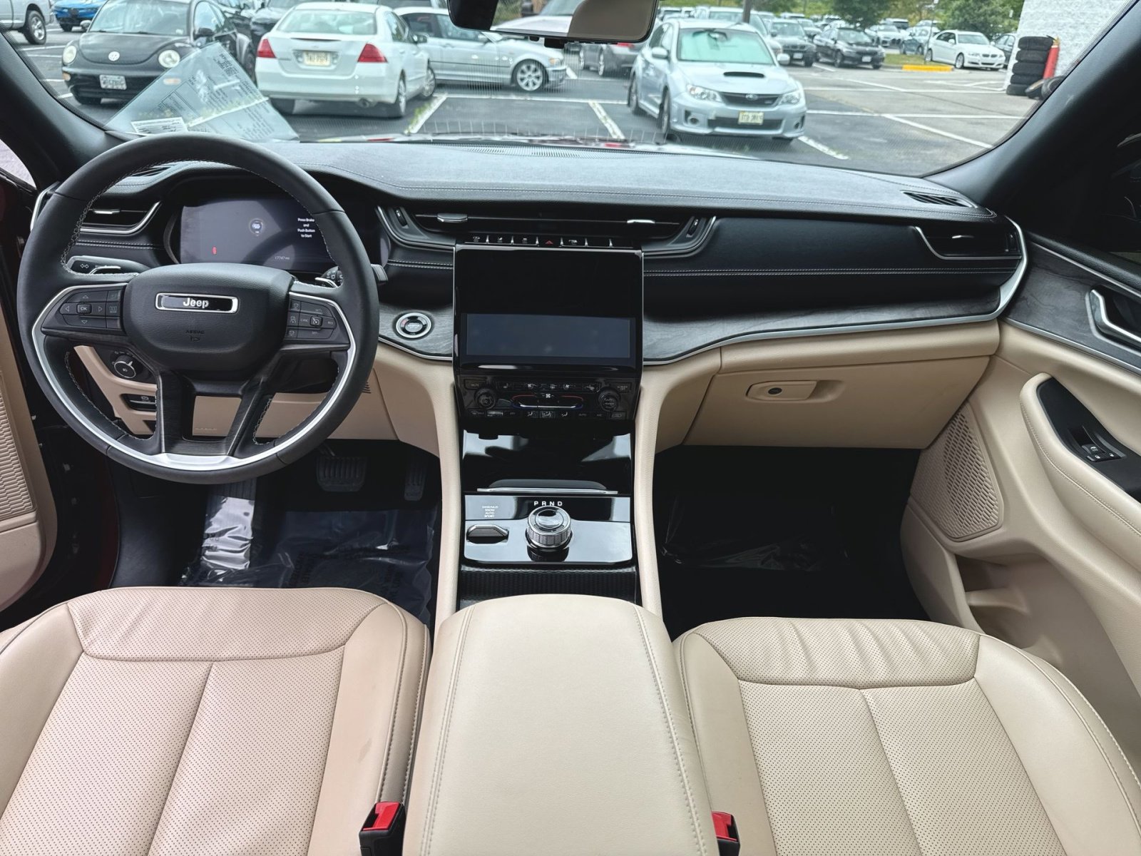 Used 2024 Jeep Grand Cherokee Limited w/ Luxury Tech Group II AWD/4WD image 12