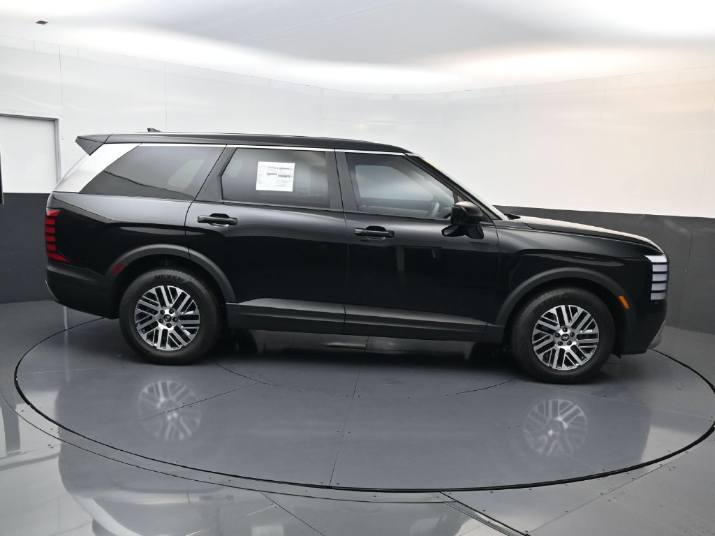 Certified 2026 Hyundai Palisade SE FWD image 3
